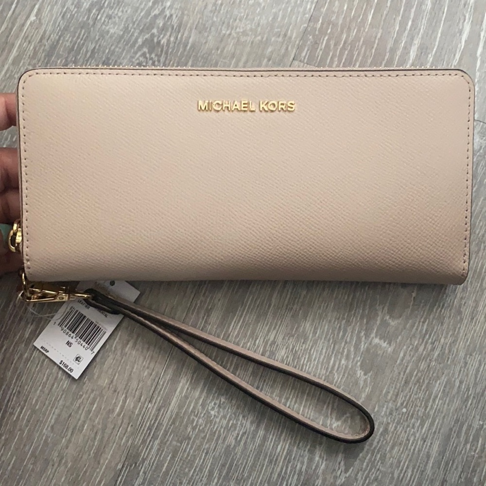 MICHAEL KORS Jet Set Travel Leather Wallet